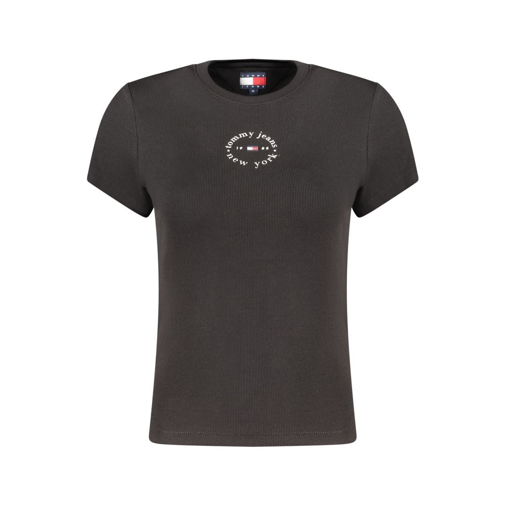 T-Shirt by Tommy Hilfiger for women in stretch cotton black & print features an edgy silhouette, meticulously detailed with a sophisticated and crew neckline for a truly edgy finish.
