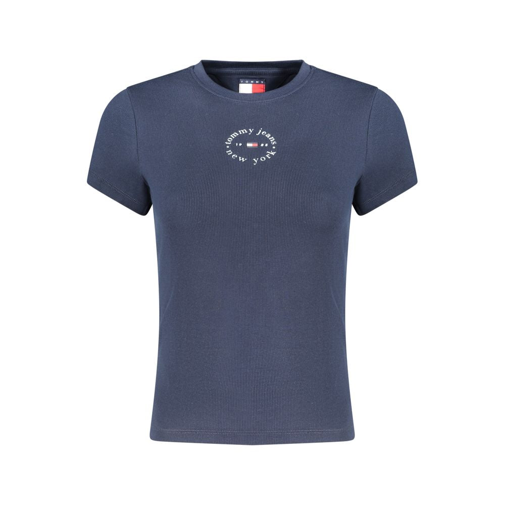 T-Shirt by Tommy Hilfiger for women in stretch cotton blue & print features a plush silhouette, showcasing a sophisticated crew neckline and for a truly plush finish.