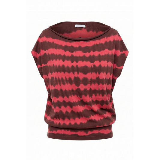 T-Shirt by Malo for women in cotton gradient, brown, patterned, tie-dye & striped features an on trend silhouette, perfectly showcasing a on trend short-sleeve and boat neckline for an elevated aesthetic.