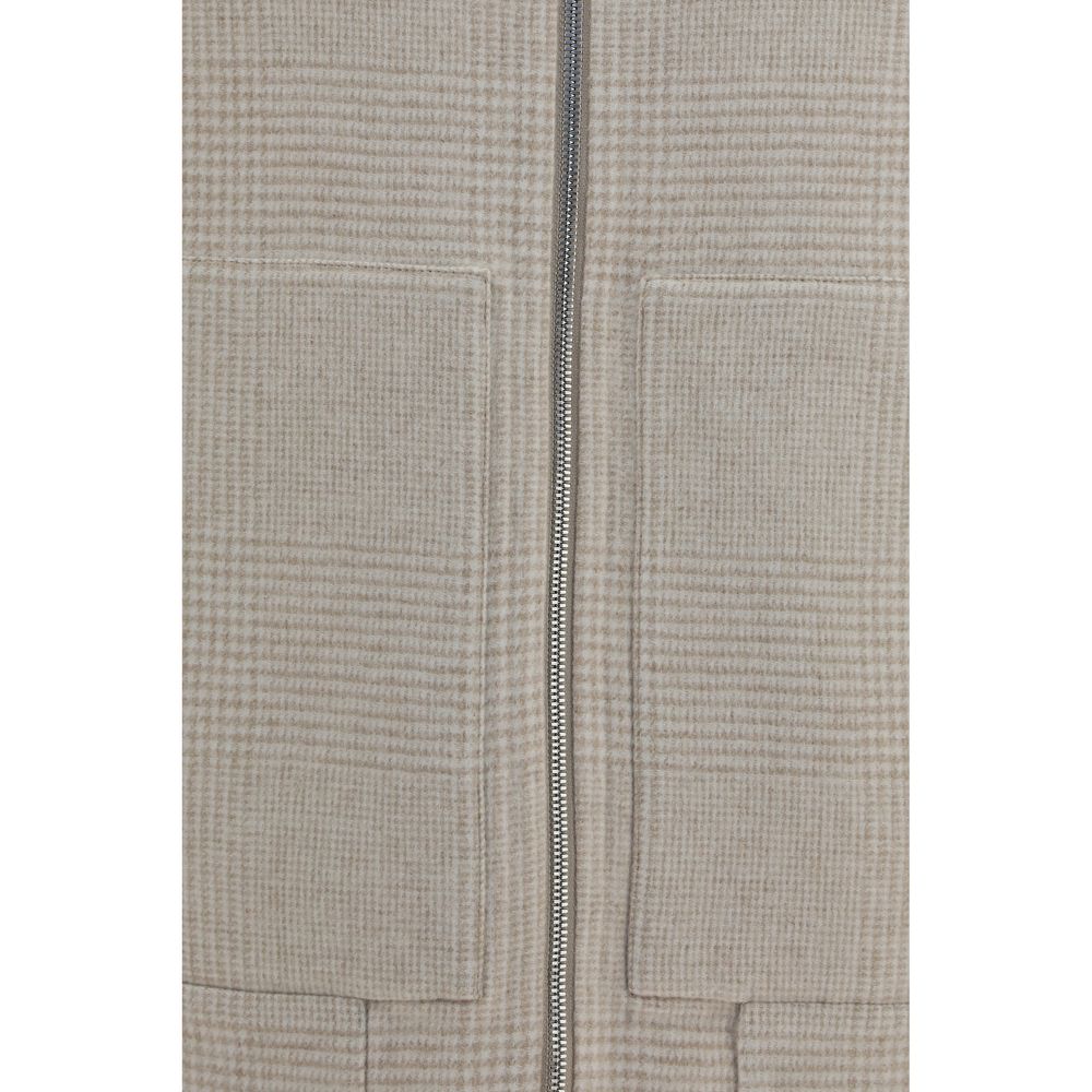 Overcoat by Brunello Cucinelli for men in cashmere & capra leather beige features an voluminous silhouette, showcasing distinct pockets and a voluminous high-collar neckline for a truly voluminous aesthetic.