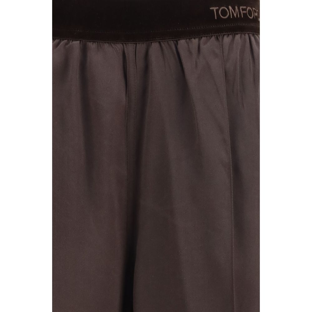 Casual Pants by Tom Ford for women in satin silk velvet black & brown features a refined silhouette with a refined relaxed-fit, regular-fit & wide, defined by a and a refined long for a refined finish.