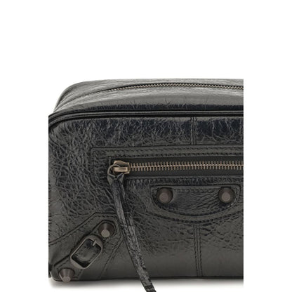 Wallet by Balenciaga for men in lambskin leather black & signature presents a architectural silhouette from the Le City Lambskin Leather Wallet collection, showcasing architectural for a architectural finish.