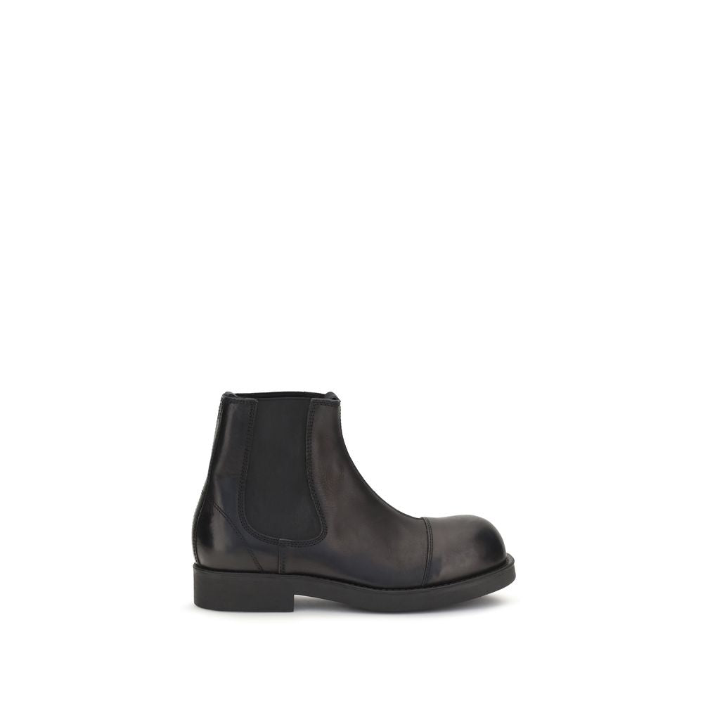 Biker Chelsea Boots by MM6 for men in bos taurus calfskin leather black, white & signature features an effortless chic silhouette from the Men's Bos Taurus Calfskin Leather Biker Chelsea Boots collection, showcasing a effortless chic and refined for an effortless chic look.