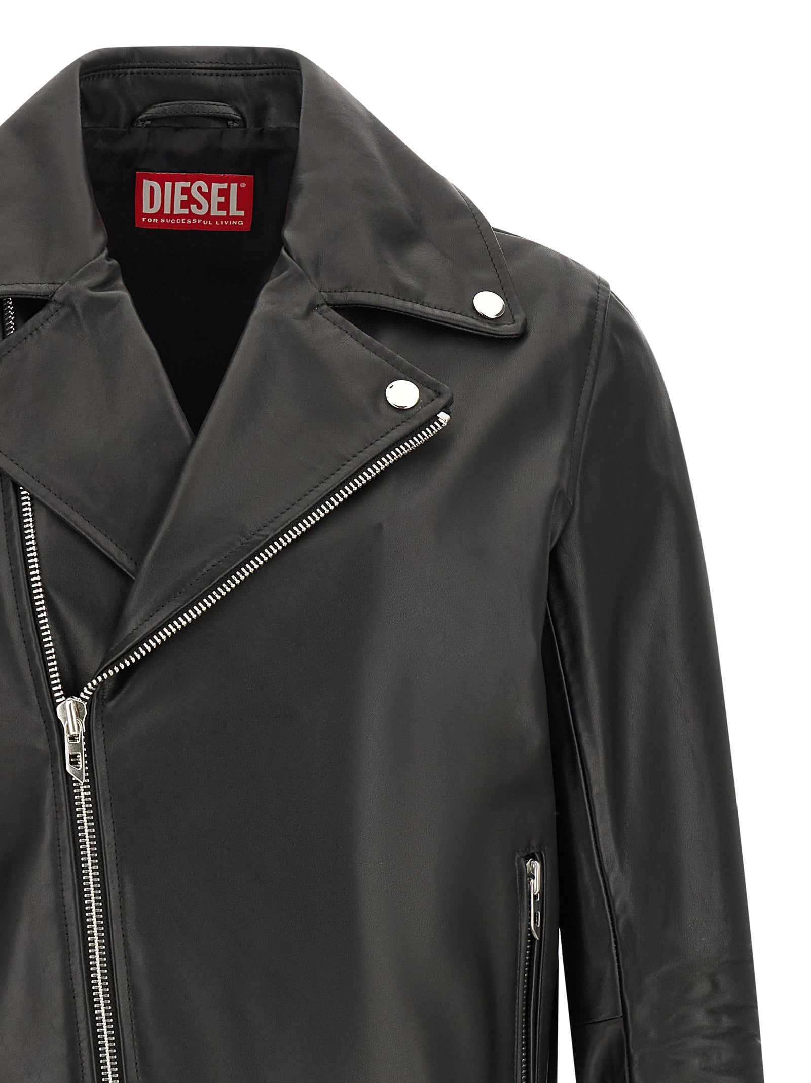 Jacket by Diesel for men in cowhide leather black & silver features a smart silhouette, perfectly accentuated by its unique and functional pockets for a smart finish.