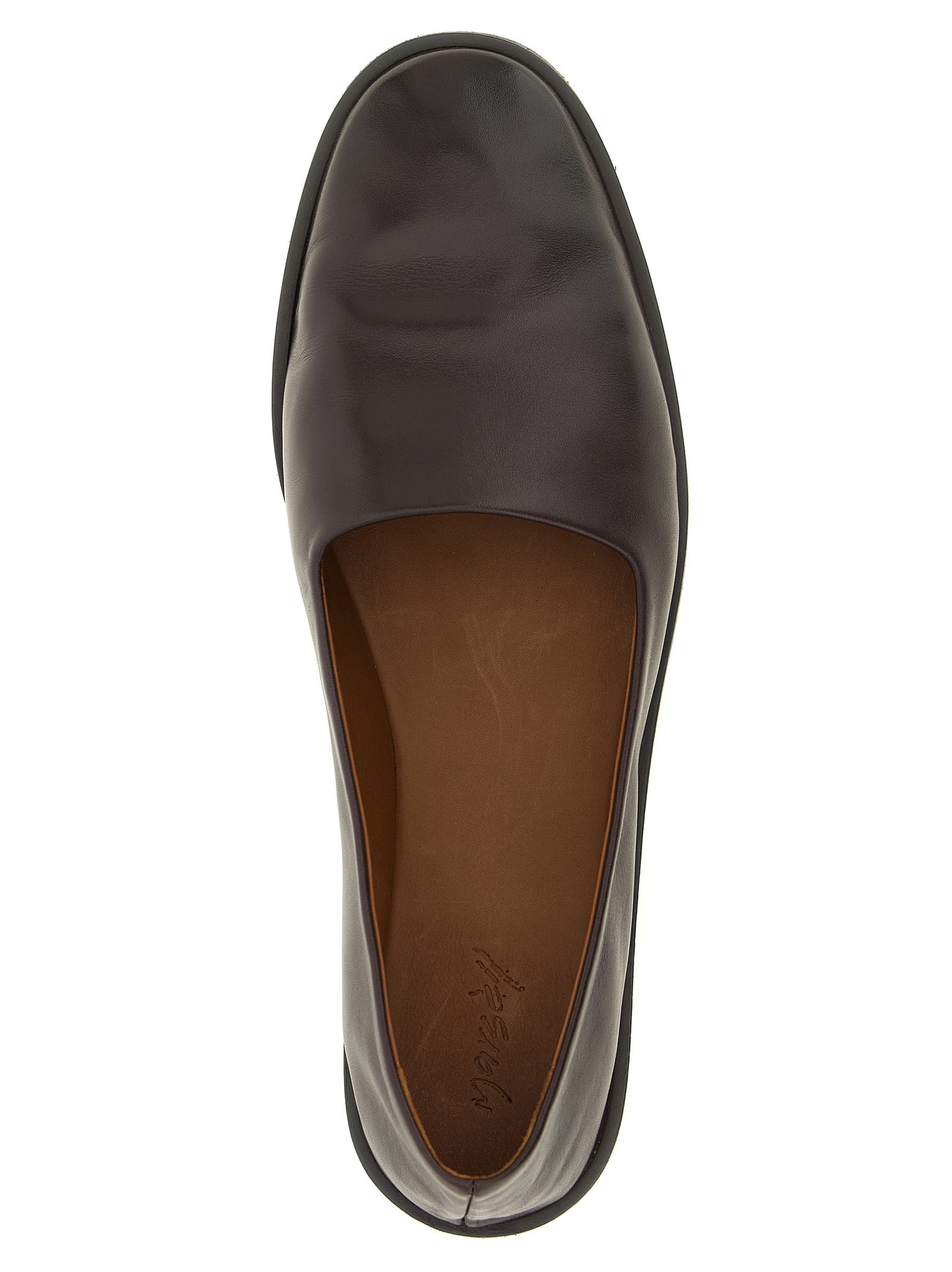 Ballet Slippers Flat Shoes by Marsell for women in calfskin leather brown features an statuesque silhouette from the Women's Calfskin Leather Ballet Slippers Flat Shoes collection, showcasing a and a statuesque almond toe style for a statuesque look.