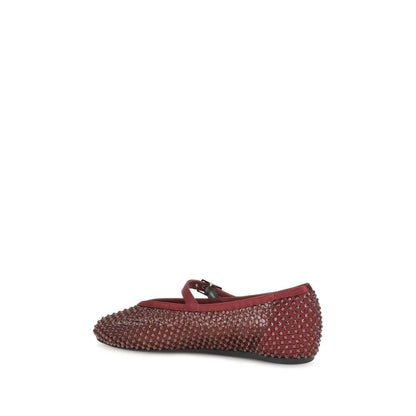 Ballet Flat Shoes by LE SILLA for women in nylon & bos taurus calf leather bordeaux showcases a enchanting silhouette as part of the Women's Nylon & Bos Taurus Calf Leather Ballet Flat Shoes collection, defined by a enchanting and for a enchanting look.