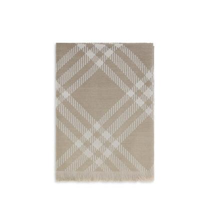 Scarf by Burberry for women in wool & silk beige & patterned showcases a on trend silhouette, artfully capturing the on trend essence of the Wool & Silk Scarf design with a sophisticated finish.