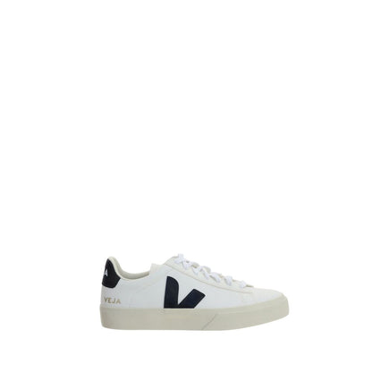 Sneakers by Veja for women in bos taurus calf leather white & signature features an timeless silhouette from the Women's Low Top Bos Taurus Calf Leather Sneakers collection, showcasing a signature low-top style with an timeless finish.