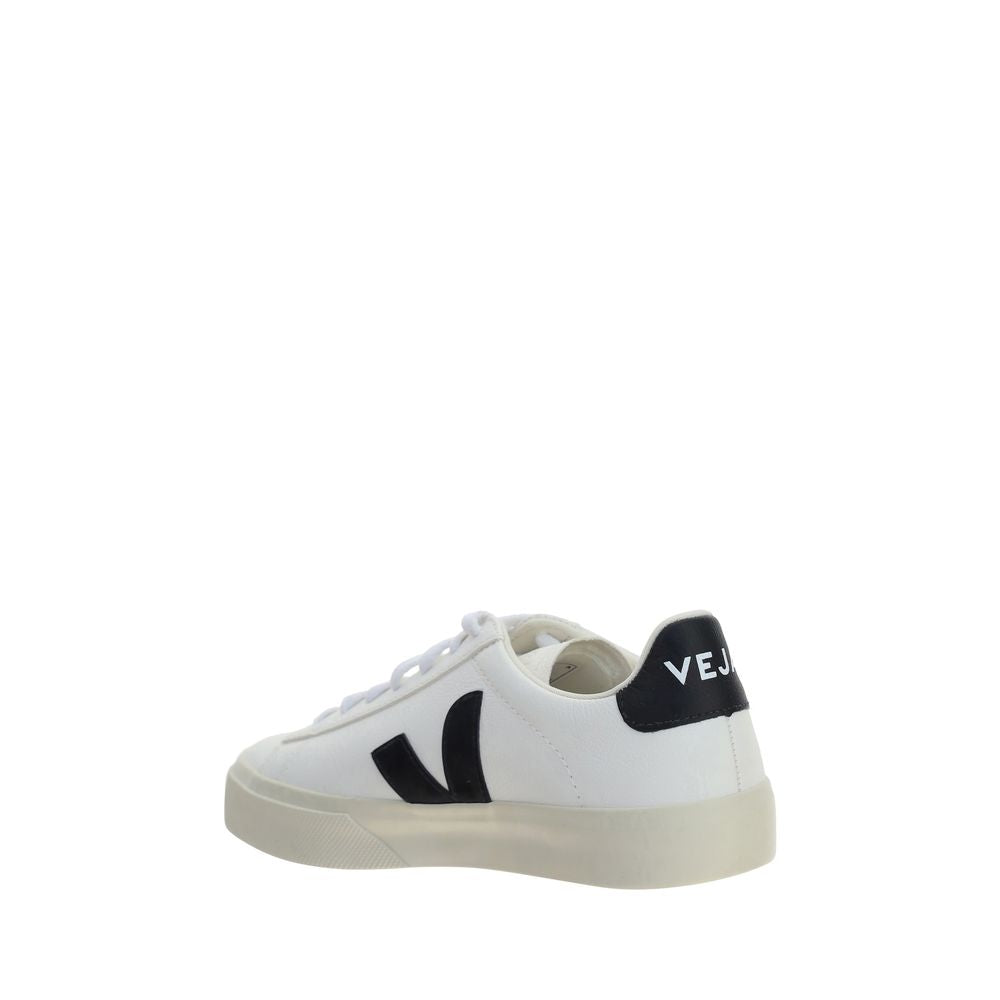 Sneakers by Veja for women in bos taurus calf leather white & signature presents a on trend silhouette from the Women's Low Top Bos Taurus Calf Leather Sneakers collection, showcasing a on trend low-top style for an elevated aesthetic.