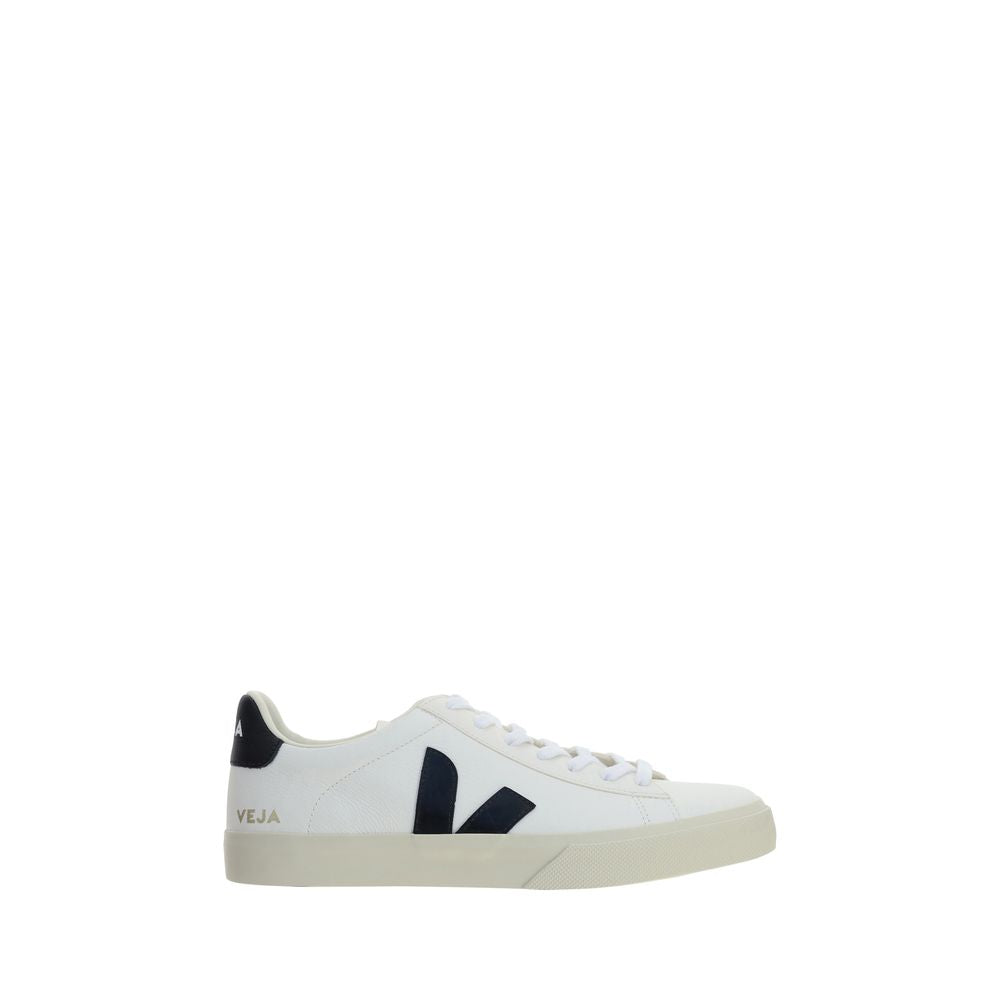 Sneakers by Veja for men in bos taurus calf leather white & signature presents a sumptuous silhouette, artfully capturing the essence of the Men's Low Top Bos Taurus Calf Leather Sneakers with its sumptuous low-top style design.