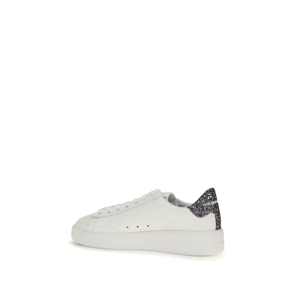 Sneakers by Golden Goose for women in bos taurus calf leather white features an timeless silhouette from the Star Women's Low Top Bos Taurus Calf Leather Sneakers collection, showcasing a signature low-top style with an timeless finish.