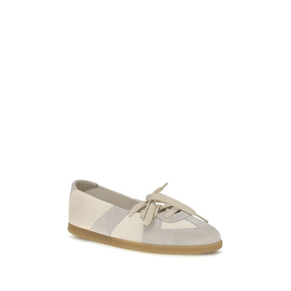 Ballet Flat Shoes by Maison Margiela for women in bos taurus calf leather beige features an statuesque silhouette from the Women's Bos Taurus Calf Leather Ballet Flat Shoes collection, showcasing a and a statuesque for a statuesque look.