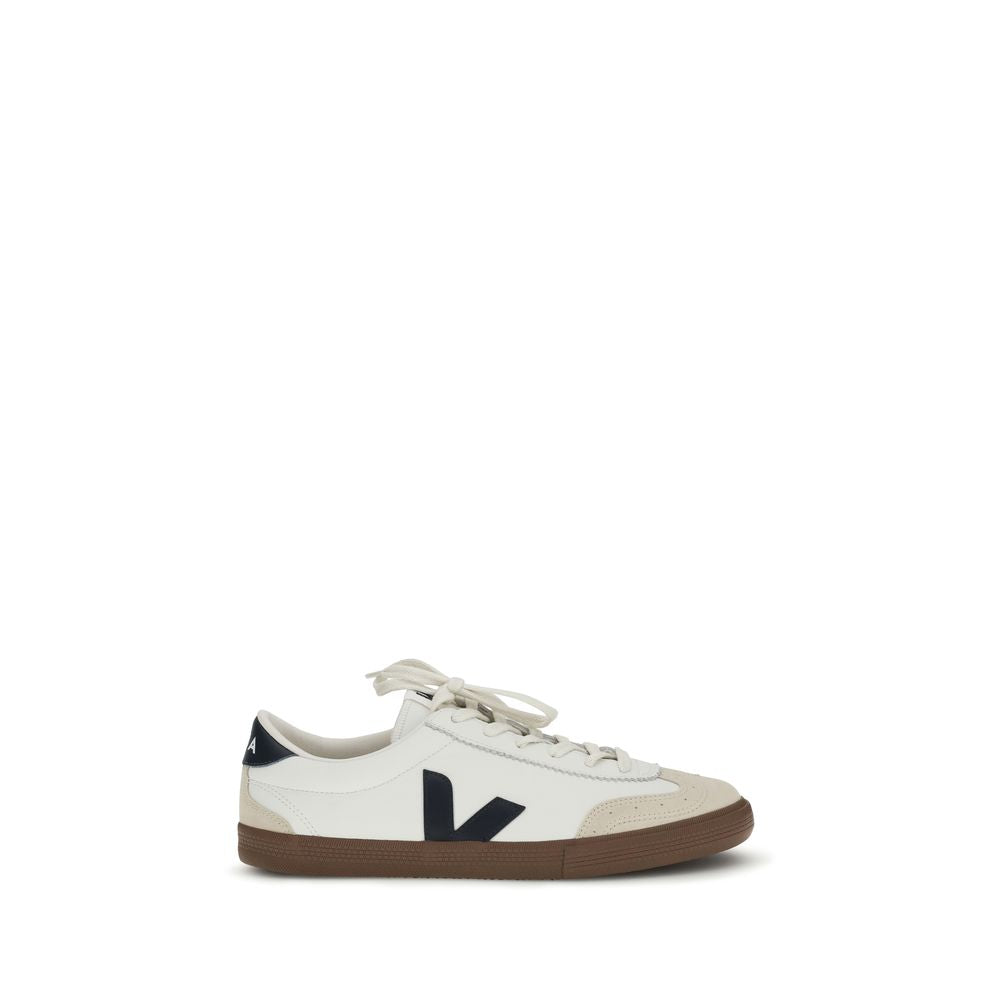 Athletic Sneakers by Veja for men in bos taurus calf leather white features an exquisite silhouette, showcasing the premium athletic style of the Men's Athletic Bos Taurus Calf Leather Sneakers with an exquisite finish.