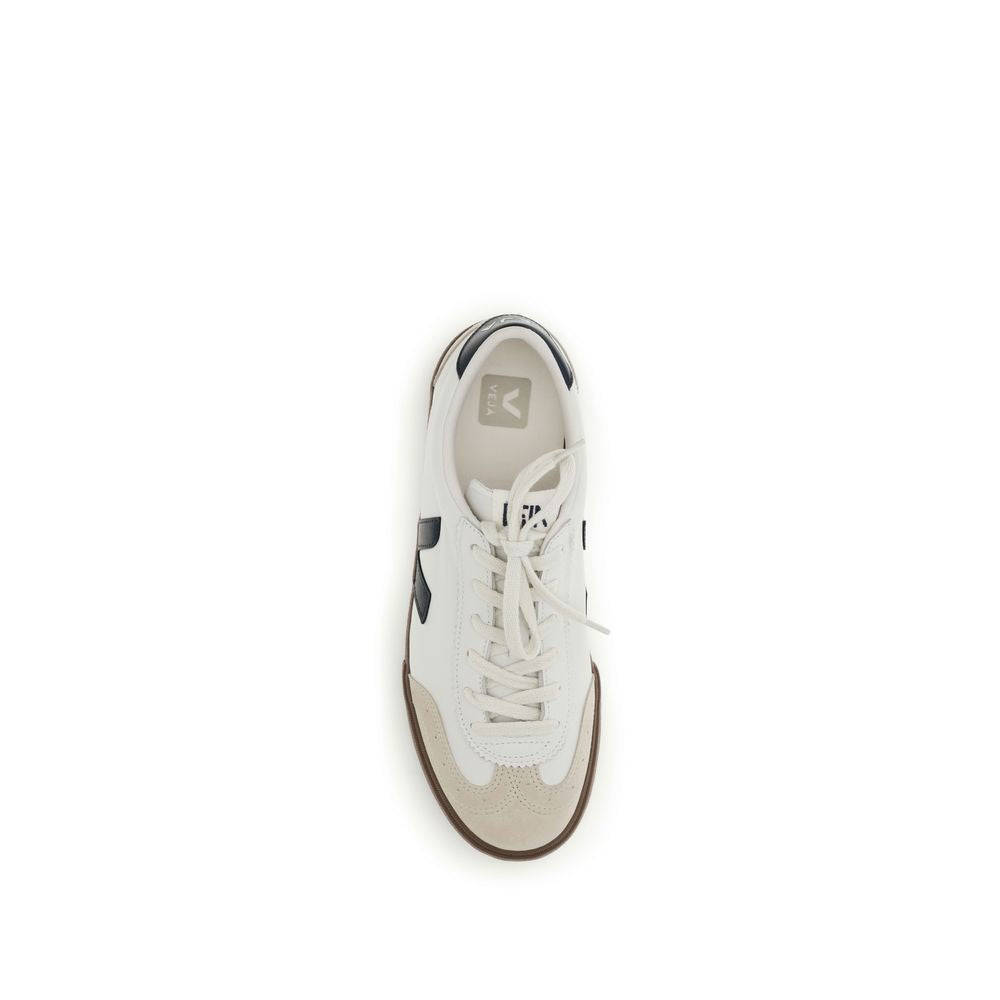 Athletic Sneakers by Veja for men in bos taurus calf leather white features an timeless silhouette from the Men's Athletic Bos Taurus Calf Leather Sneakers collection, showcasing a timeless athletic style for a timeless look.