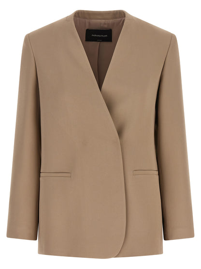 Blazer by Fabiana Filippi for women in linen twill viscose & acetate beige & camel showcases a discerning silhouette, elegantly detailed with a sophisticated v-neck split lapel neckline and premium for a truly discerning finish.