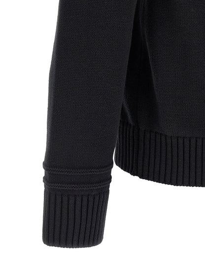 Cardigan by Gucci for men in wool cotton black features a dramatic silhouette, showcasing a sophisticated and dramatic detail for a timeless, premium look.