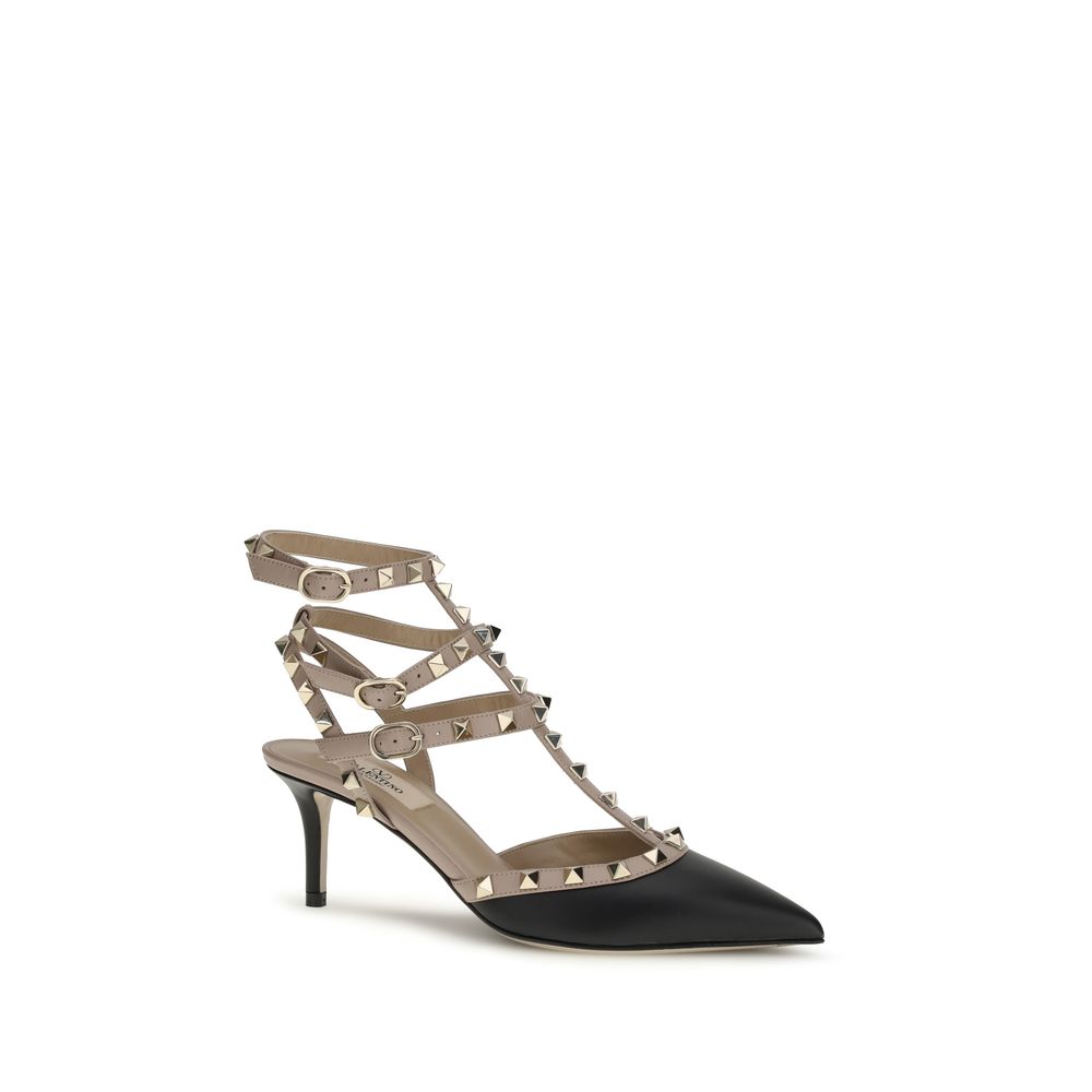 Mid-Heel Stiletto Pumps Heels by Valentino Garavani for women in bos taurus calfskin leather black showcases a exquisite silhouette, perfectly accentuating Rockstud Women's Bos Taurus Calfskin Leather Mid-Heel Stiletto Pumps Heels with a exquisite stiletto mid-heel and exquisite pointed toe style.