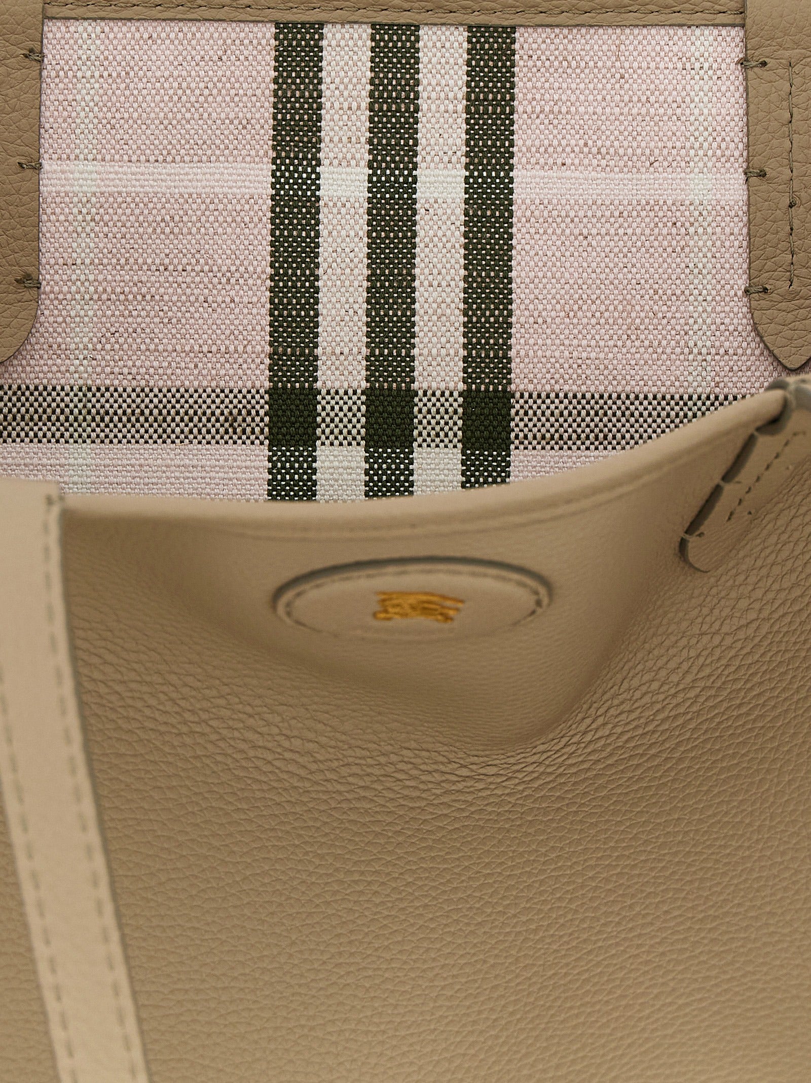 Tote Clutch Bag by Burberry for women in calfskin leather & cotton beige & patterned features an jet-setting Bloomsbury Calfskin Leather & Cotton Tote Clutch Bag design with a secure , jet-setting , and versatile handle & detachable-strap for a jet-setting look.