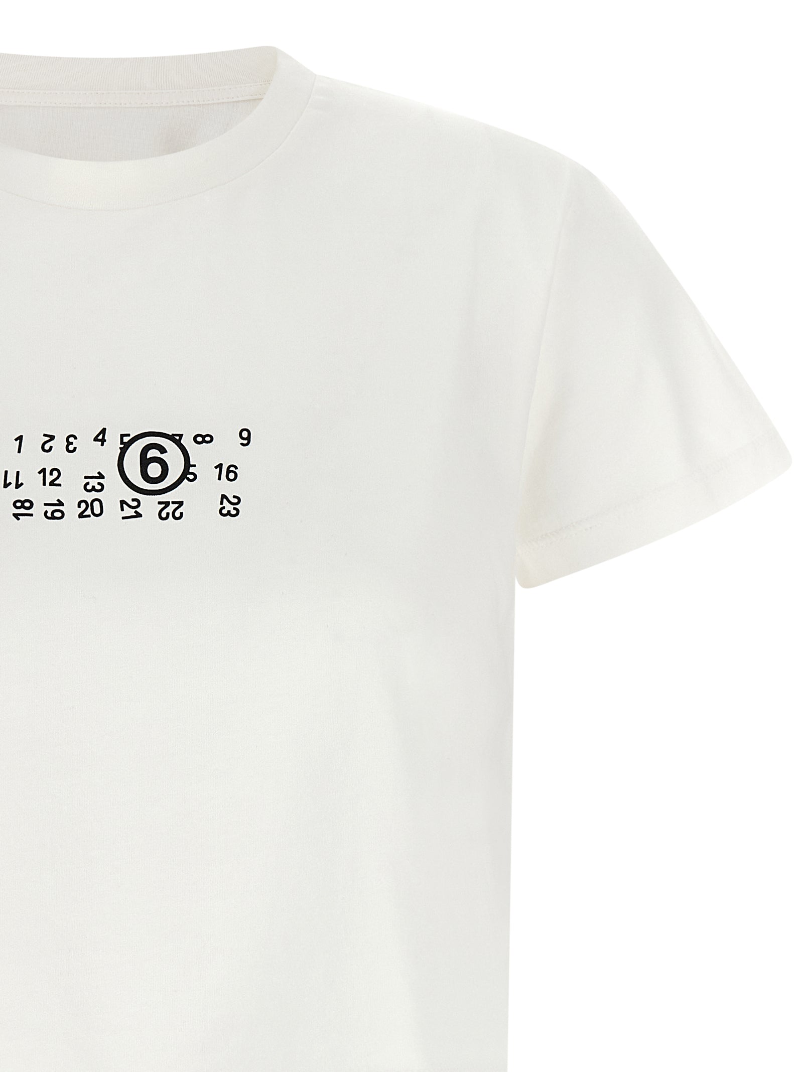 T-Shirt by MM6 Maison Margiela for women in cotton white, signature & print showcases a dramatic silhouette, elegantly detailed with a dramatic and for a truly dramatic finish.
