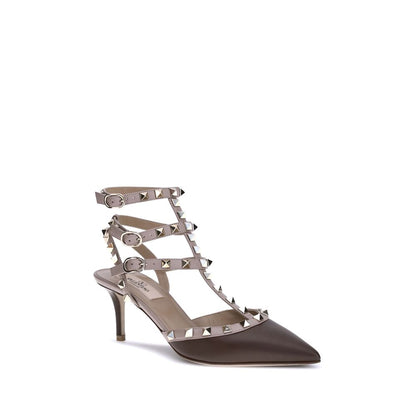 Mid-Heel Stiletto Pumps Heels by Valentino Garavani for women in bos taurus calfskin leather brown features an captivating silhouette, showcasing the elegant Rockstud Women's Bos Taurus Calfskin Leather Mid-Heel Stiletto Pumps Heels design with a stiletto mid-heel and a sophisticated pointed toe style.