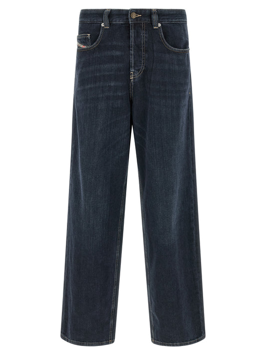 Jeans by Diesel for men in denim cotton dark-blue & signature presents a tailored silhouette, showcasing a tailored straight-leg, relaxed-fit & wide and long cut with a refined for a truly tailored aesthetic.