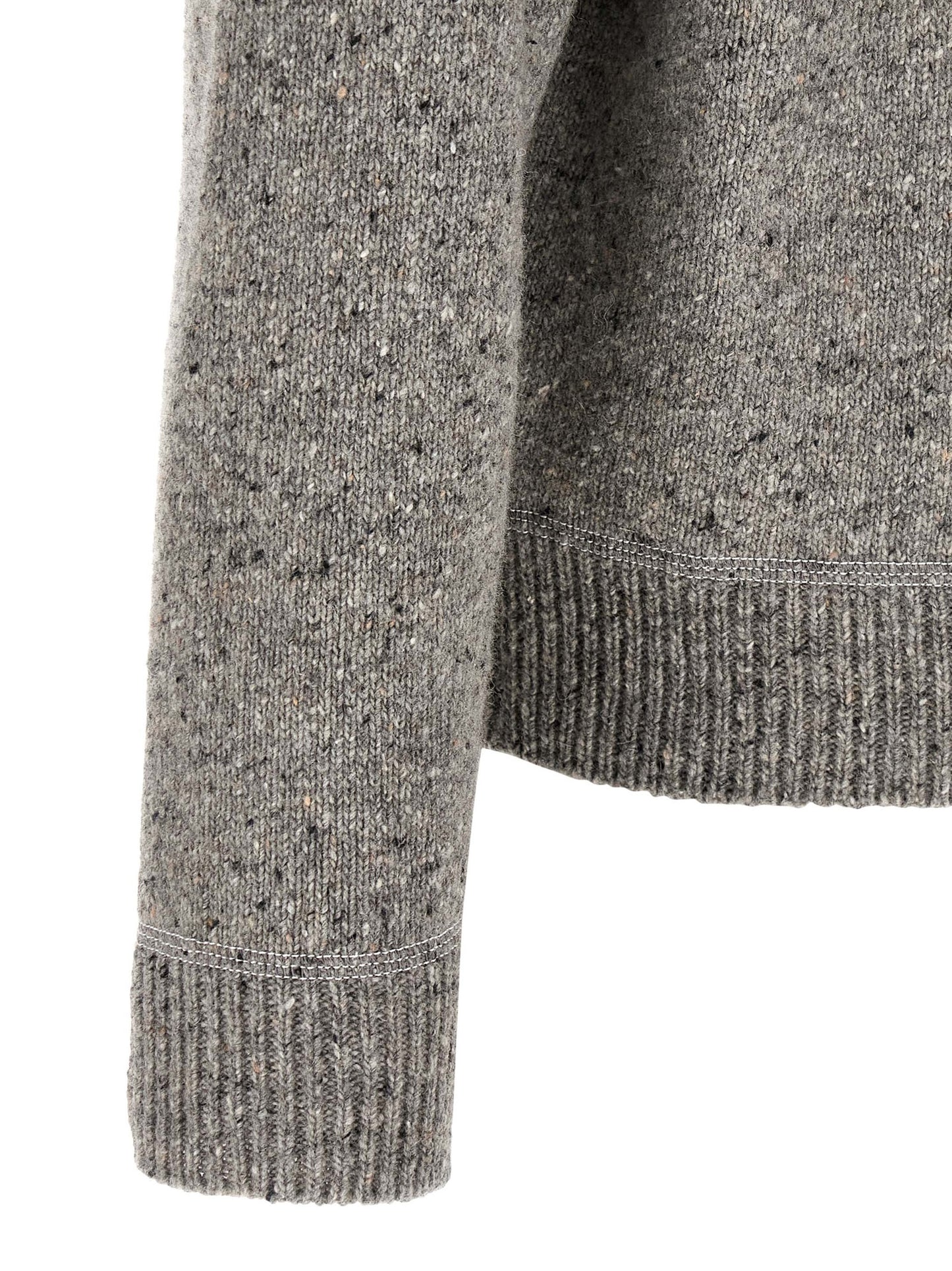 Cardigan by Dsquared² for men in polyamide wool gray features an impeccable silhouette, showcasing a sophisticated and detail for a truly impeccable finish.