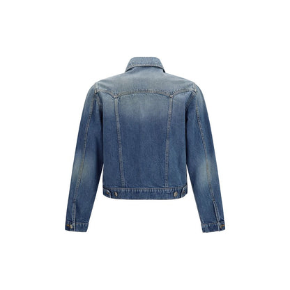 This Trucker Jacket by Versace for men in denim cotton blue & signature exhibits a edgy silhouette, meticulously detailed with functional pockets and a edgy for a edgy finish.