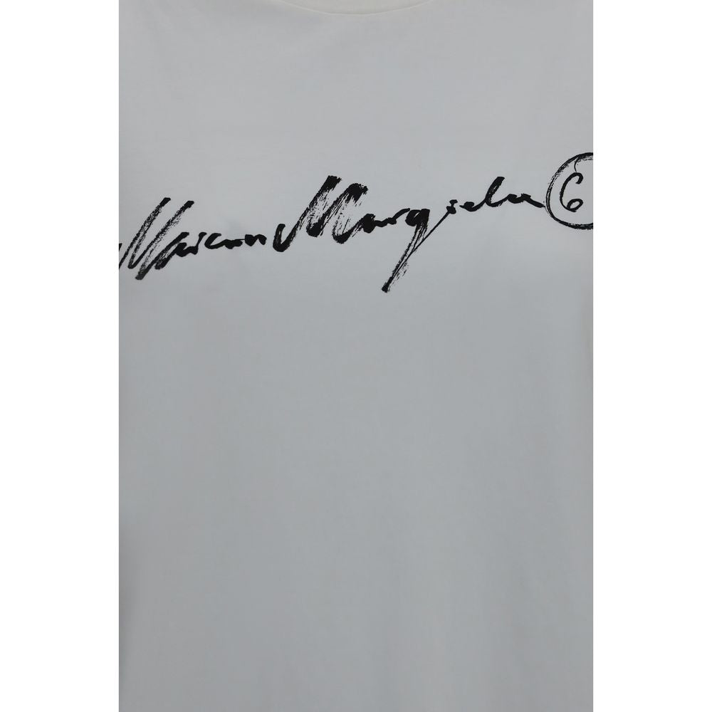 T-Shirt by MM6 for women in cotton white & print features an on trend silhouette, perfectly showcasing a on trend and crew neckline for an elevated aesthetic.