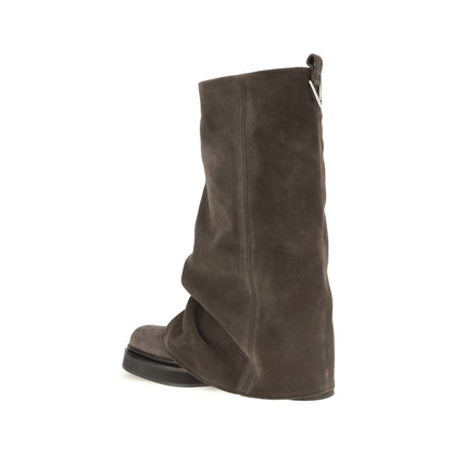Boots by The Attico for women in bos taurus calf leather brown features an enchanting design from the Women's Bos Taurus Calf Leather Boots collection, highlighting a enchanting block-heel and for a refined look.