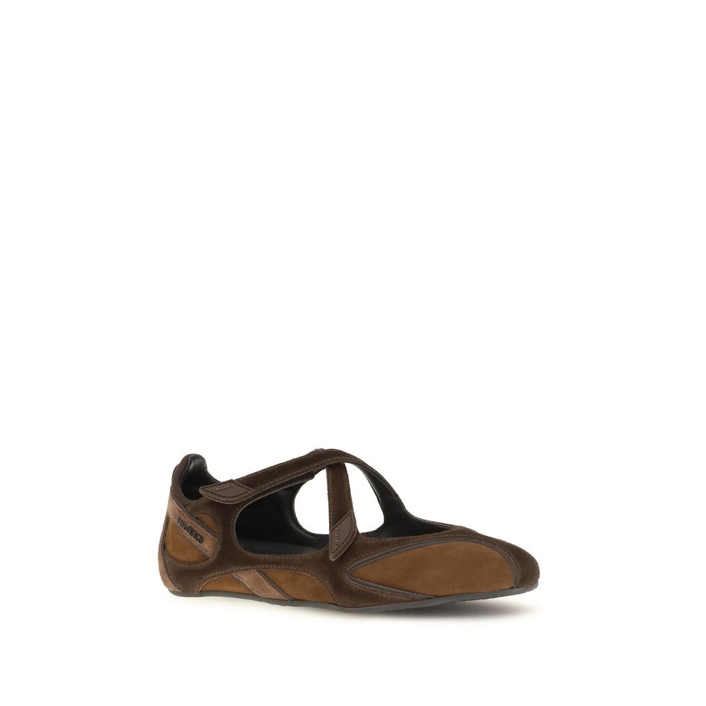 Ballet Flat Shoes by The Attico for women in bos taurus calf leather brown showcases a enchanting silhouette as part of the Nomad Women's Bos Taurus Calf Leather Ballet Flat Shoes collection, defined by a enchanting and for a enchanting look.