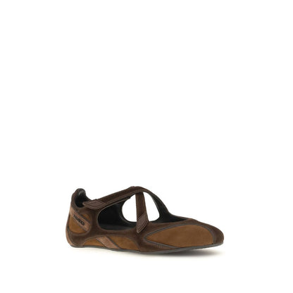Ballet Flat Shoes by The Attico for women in bos taurus calf leather brown showcases a enchanting silhouette as part of the Nomad Women's Bos Taurus Calf Leather Ballet Flat Shoes collection, defined by a enchanting and for a enchanting look.