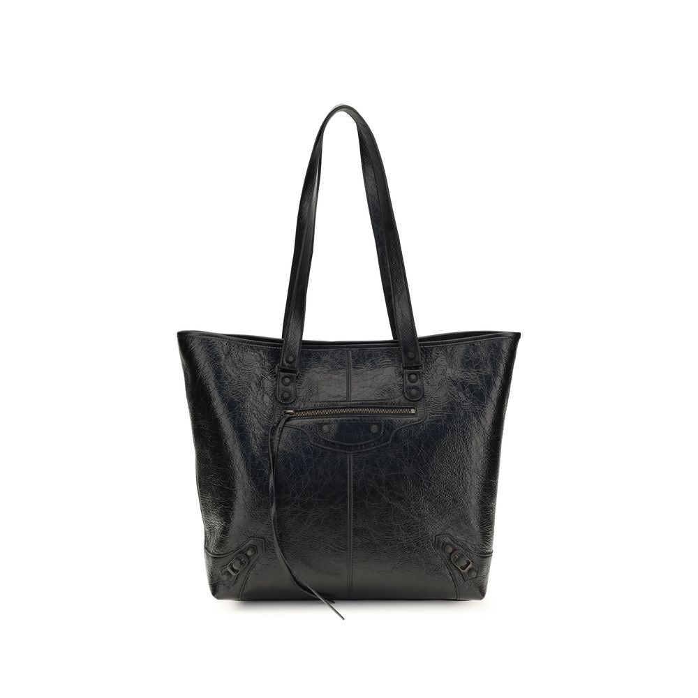 Tote Shoulder Bag by Balenciaga for men in lambskin leather black features a distinguished silhouette, showcasing a secure zipper & magnetic and distinguished with versatile handle for a distinguished finish.