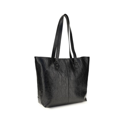 Tote Shoulder Bag by Balenciaga for men in lambskin leather black features a enviable silhouette, showcasing a secure zipper & magnetic, ample , and enviable handle for a enviable finish.