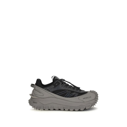 Athletic Sneakers Moncler men bos taurus calf leather gray & signature featuring a avant-garde Men's Athletic Bos Taurus Calf Leather Sneakers design with a avant-garde athletic style for a refined finish.