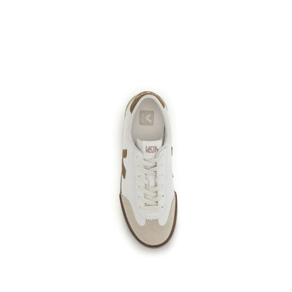 Athletic Sneakers by Veja for men in organic cotton & bos taurus suede calf leather beige showcases a architectural silhouette, artfully capturing the essence of the Men's Athletic Organic Cotton & Bos Taurus Suede Calf Leather Sneakers with its signature architectural athletic style construction.