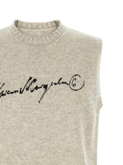 Sweatshirt by MM6 Maison Margiela for men in polyamide wool gray, white & signature showcases a slouchy chic silhouette, artfully detailed with a slouchy chic round neckline and for a slouchy chic finish.