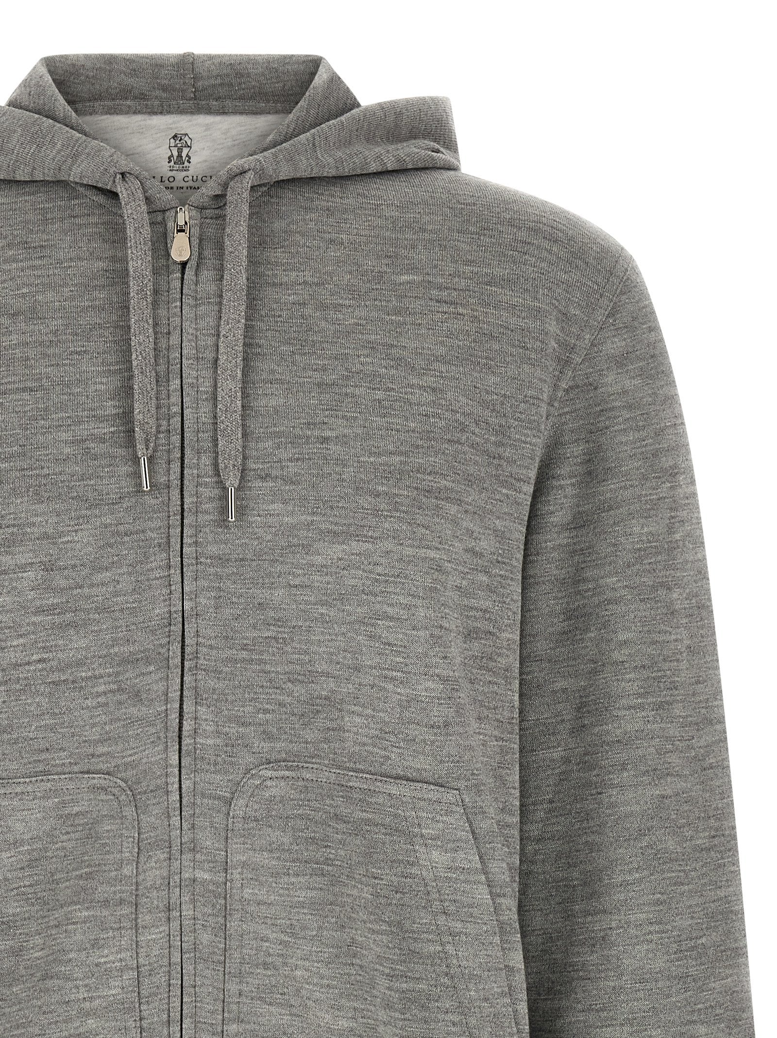Sweatshirt Hoodie by Brunello Cucinelli for men in cashmere silk & polyamide gray features a edgy silhouette, detailed with a edgy hooded neckline and for a refined finish.