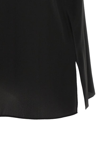 Shirt by Brunello Cucinelli for women in silk black showcases a sublime silhouette, artfully detailed with a sublime and for a sophisticated, sublime finish.