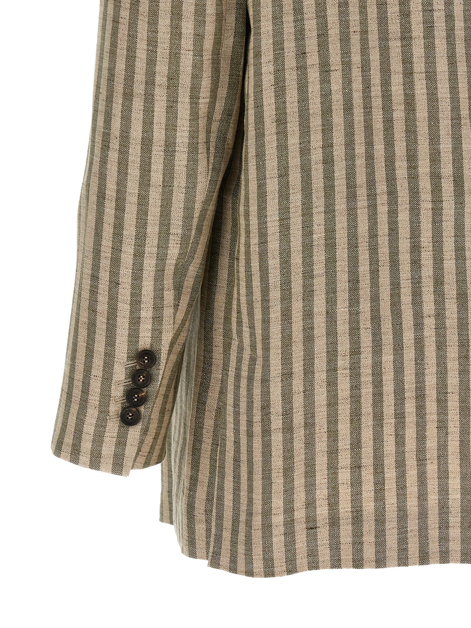 Blazer by Brunello Cucinelli for women in polyamide & linen bicolour, beige, green, horn & striped presents a distinguished silhouette, detailed with a distinguished and distinctive for a truly sophisticated finish.