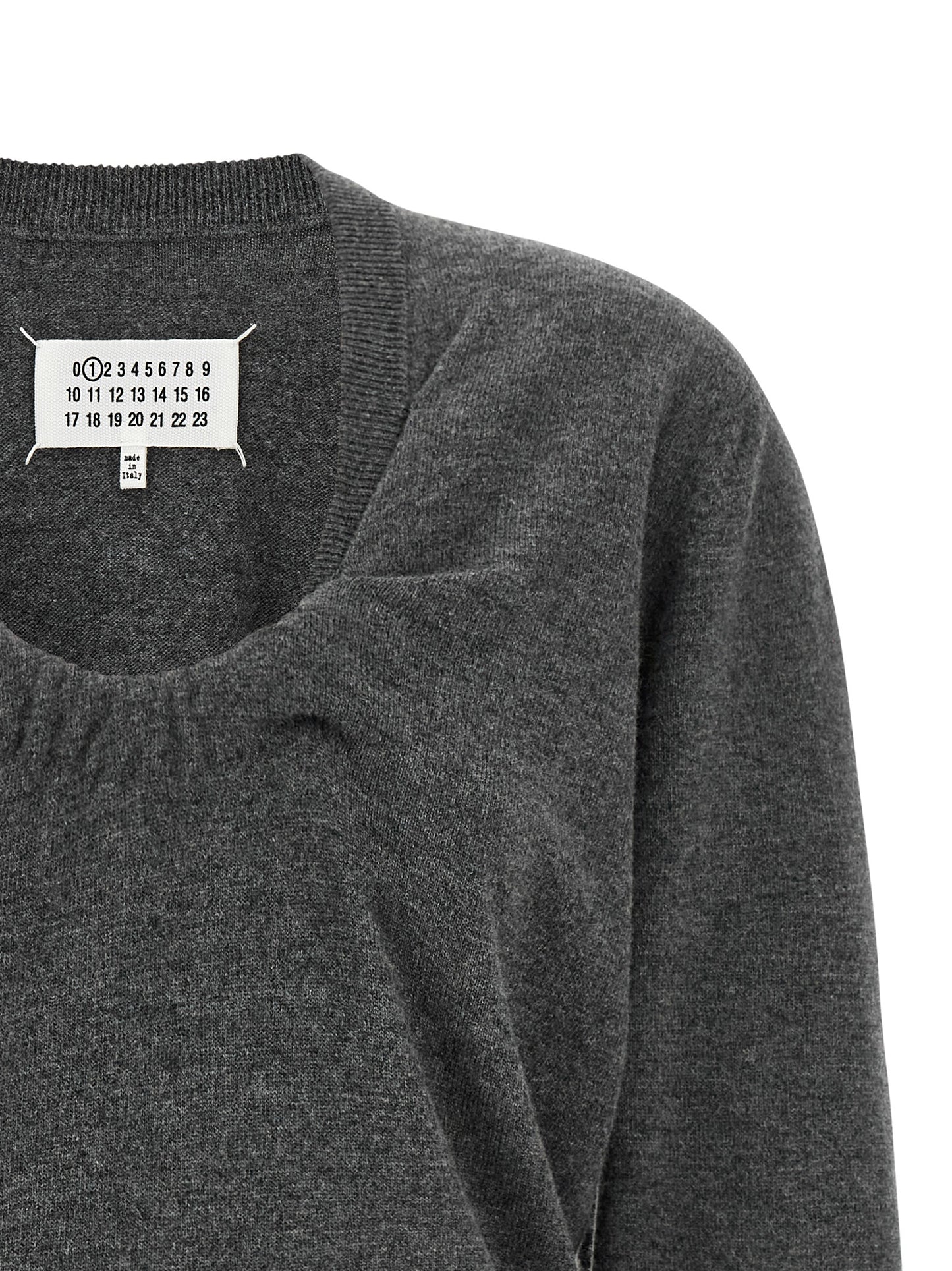Cardigan by Maison Margiela for women in virgin wool gray, white & signature features an impeccable silhouette, showcasing a sophisticated and detail for a truly impeccable finish.