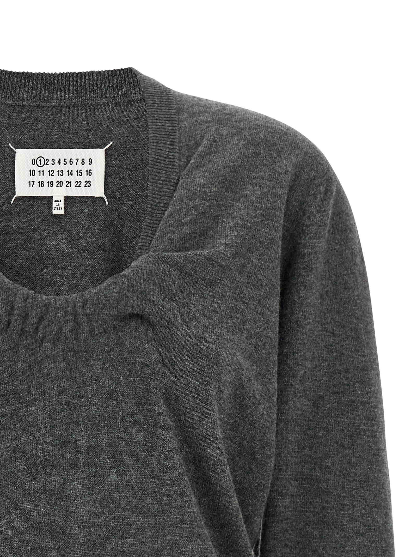 Cardigan by Maison Margiela for women in virgin wool gray, white & signature features an impeccable silhouette, showcasing a sophisticated and detail for a truly impeccable finish.