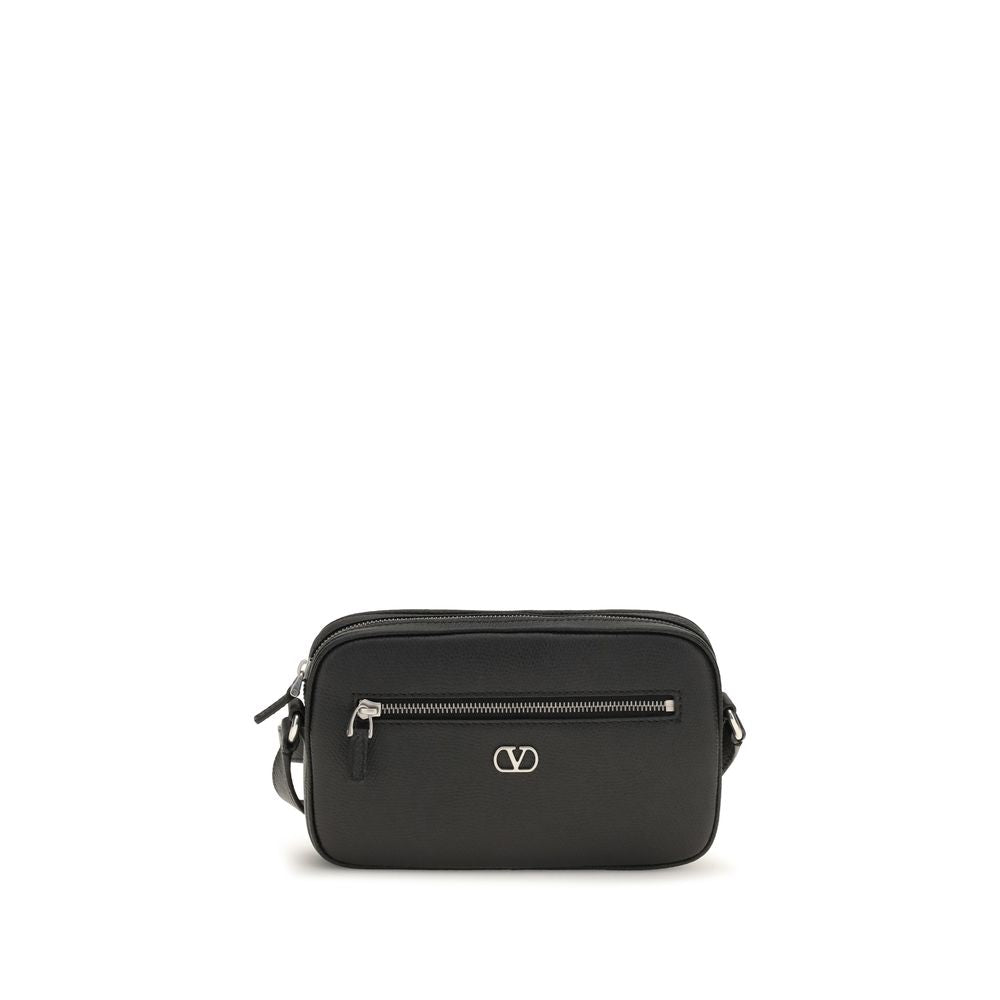 Wallet by Valentino Garavani for men in bos taurus calf grained leather black & silver showcases a distinguished silhouette, artfully capturing the essence of the distinguished V Logo Bos Taurus Calf Grained Leather Wallet design with functional .