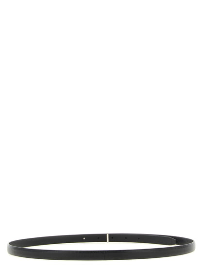 Belt by Tom Ford for men in goatskin leather black, palladium & signature features a artisanal-chic design, artfully capturing the essence of the Icon Goatskin Leather Belt with a artisanal-chic finish.