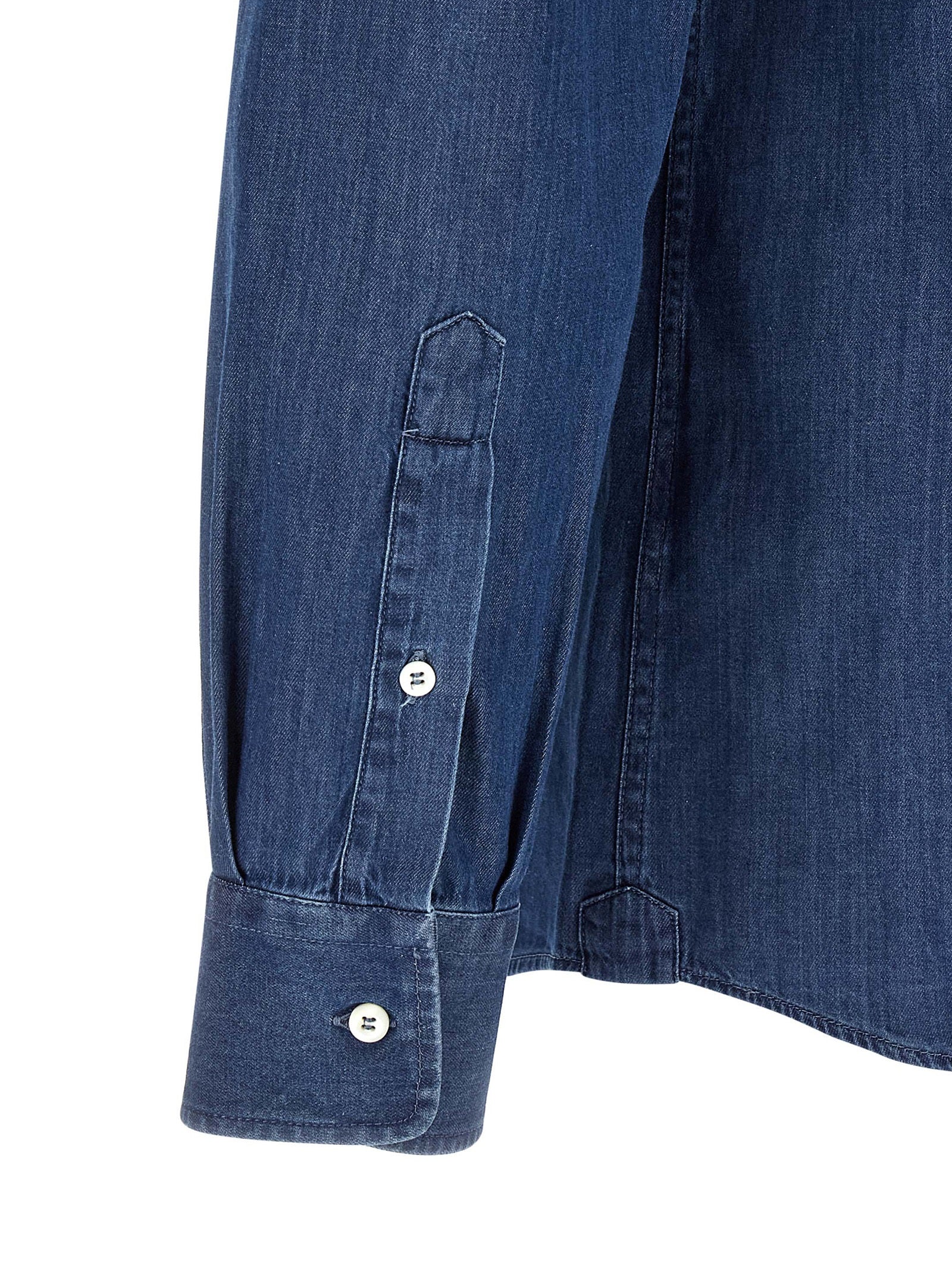 Shirt by Brunello Cucinelli for men in denim cotton blue, indigo & pearl presents a discerning silhouette, showcasing a sophisticated and for a truly discerning finish.