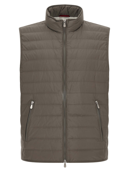 Vest by Brunello Cucinelli for men in polyester & goose-down bicolour, green & olive showcases a dynamic silhouette, perfectly balancing pockets & insulated with a dynamic for a sophisticated, high-fashion look.