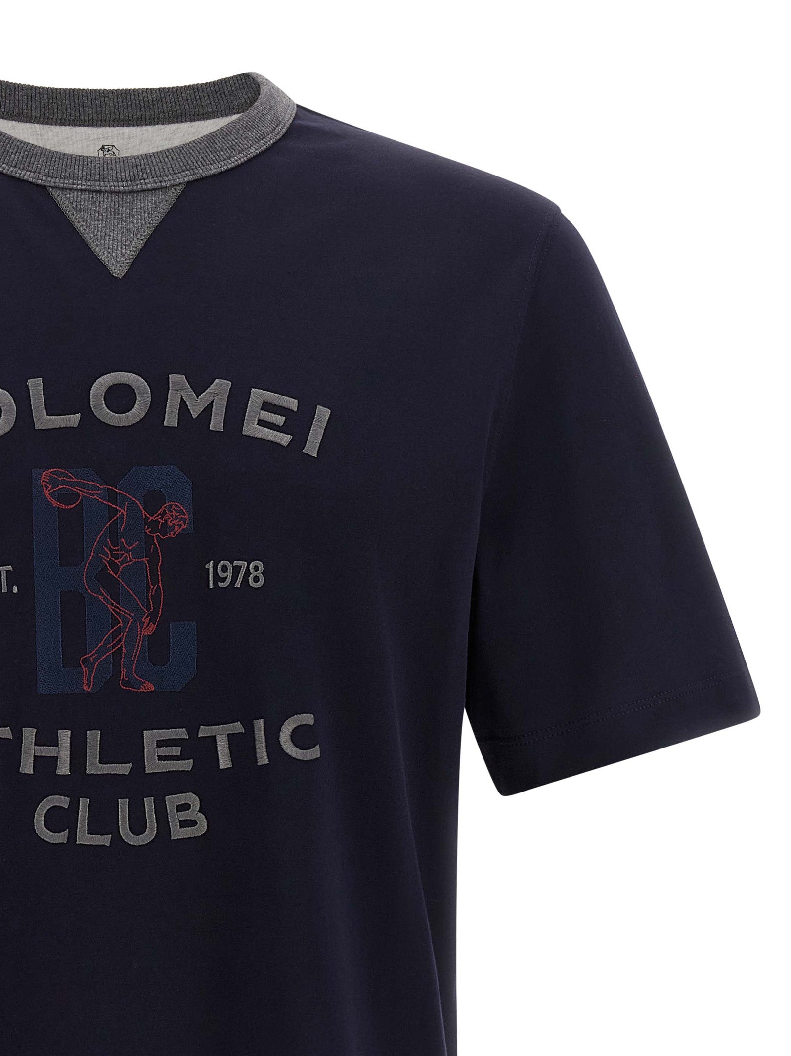T-Shirt by Brunello Cucinelli for men in cotton blue & print features an on trend silhouette, perfectly showcasing a on trend and crew neckline for an elevated aesthetic.