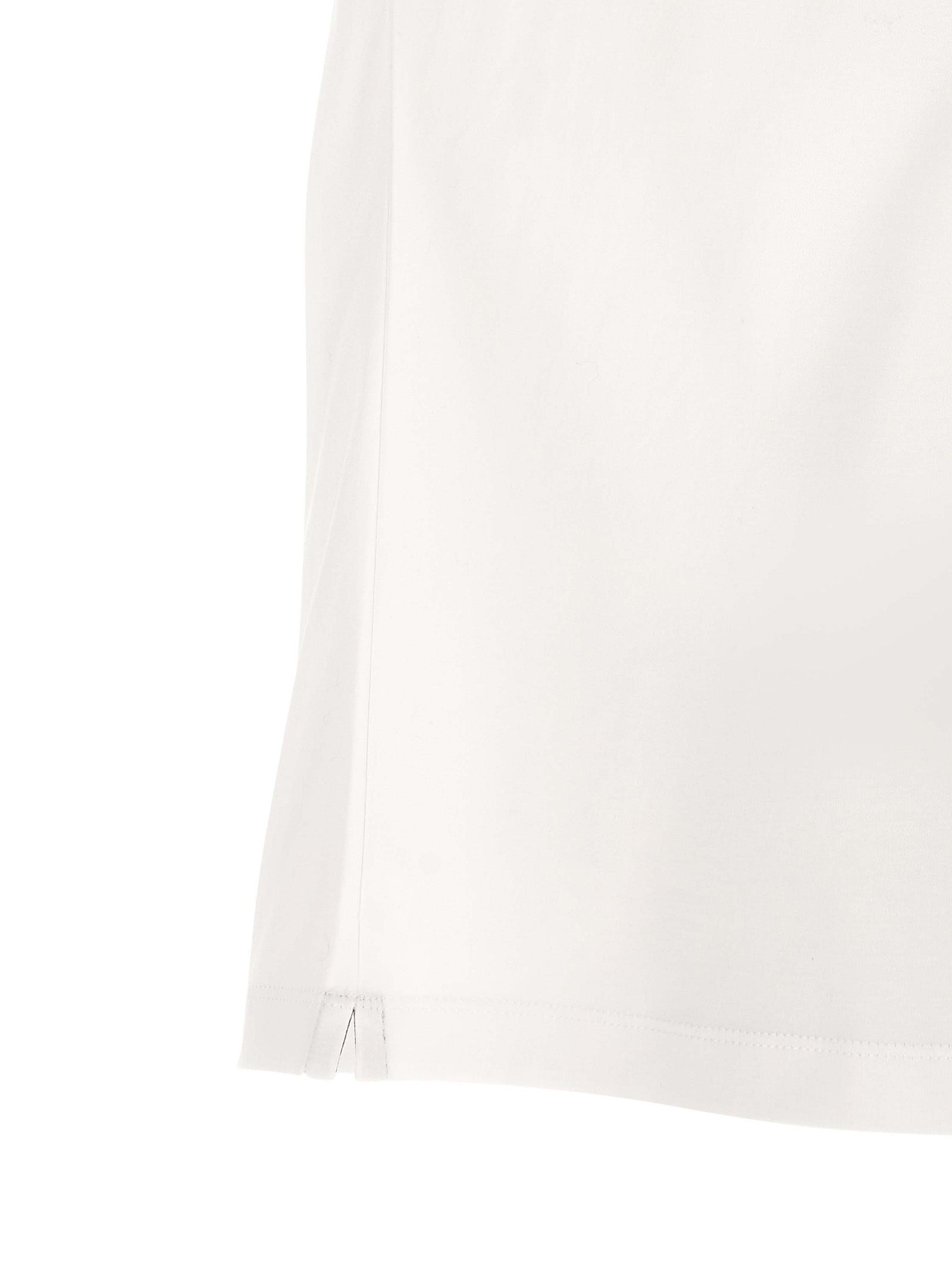 T-Shirt by Brunello Cucinelli for men in cotton gray, white & print showcases a dramatic silhouette, elegantly detailed with a dramatic crew neckline and for a truly dramatic finish.