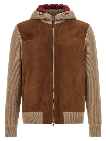 Hooded Bomber Jacket by Brunello Cucinelli for men in cashmere & suede lamb leather beige, brown & burgundy presents a effortlessly chic silhouette, showcasing a sophisticated hooded neckline and premium thermal, pockets & hooded for a truly effortlessly chic finish.
