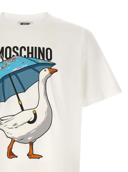 T-Shirt by Moschino for men in cotton white & print showcases a dramatic silhouette, elegantly detailed with a dramatic crew neckline and for a truly dramatic finish.