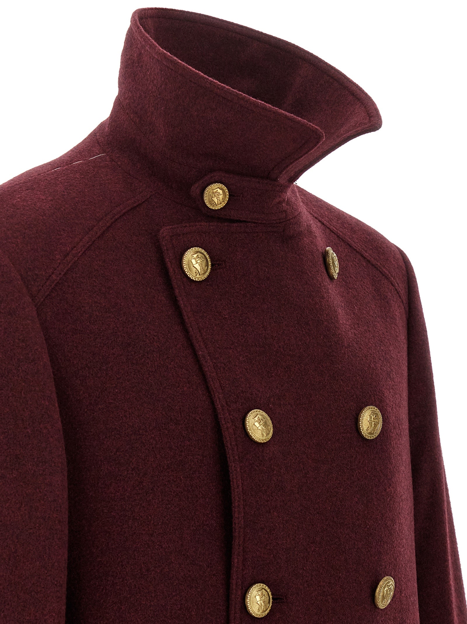 Overcoat by Brunello Cucinelli for men in cashmere bordeaux, burgundy & gold showcases a enveloping silhouette, detailed with distinctive pockets and a enveloping .
